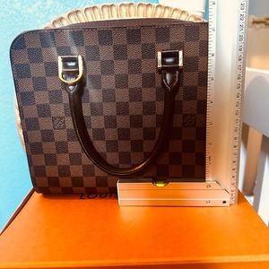 AUTHENTIC LOUIS VUITTON DAMIER EBENE TRIANA